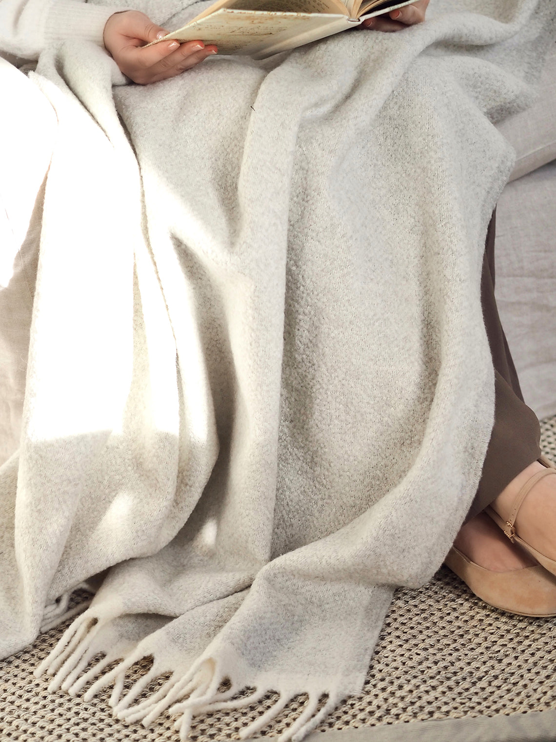 Dover Grey/Ivory Throw